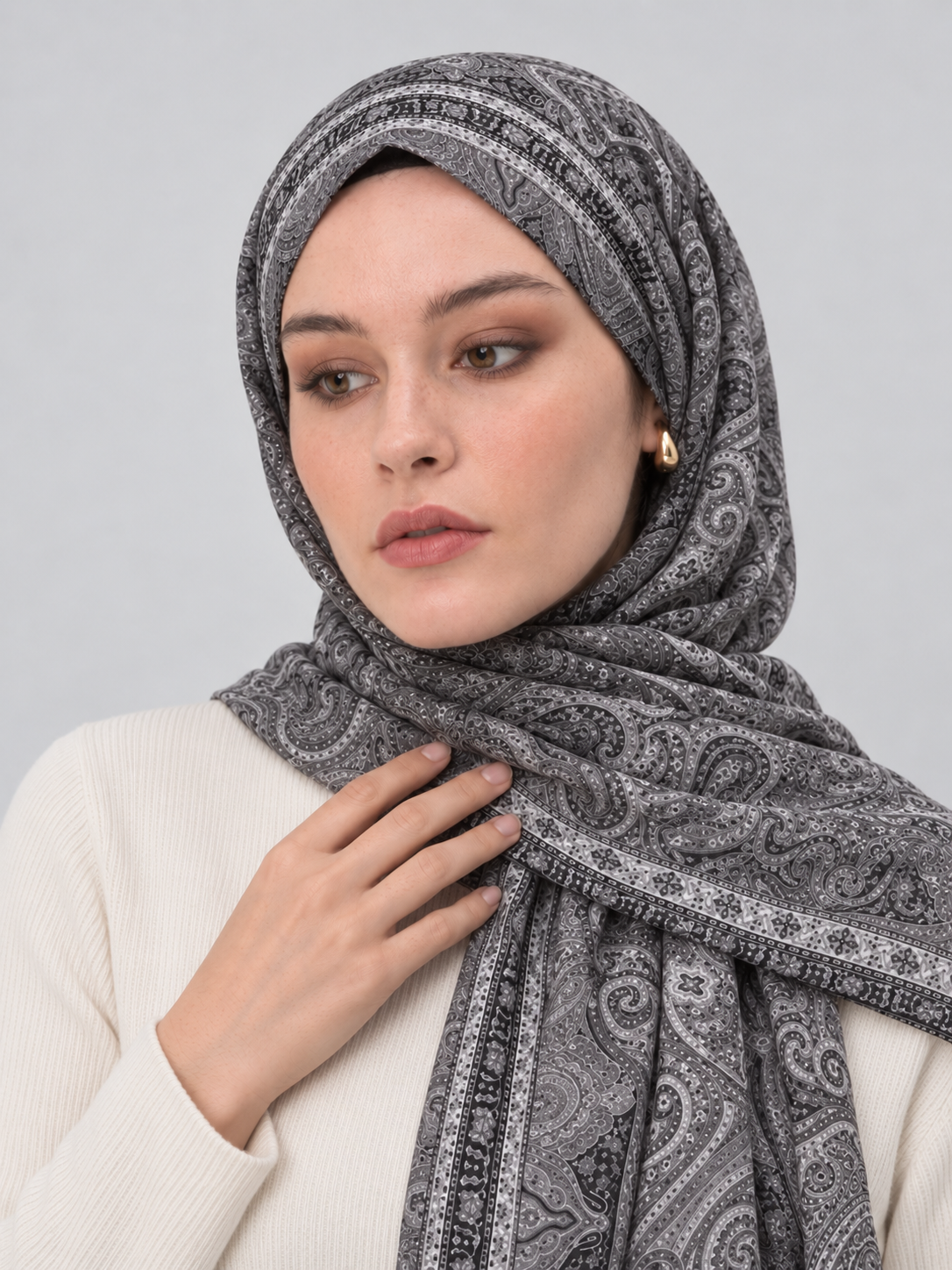 Paisley Printed Hijab – Charcoal Noir – Moja Soft Chiffon Printed Shayla – 2m length